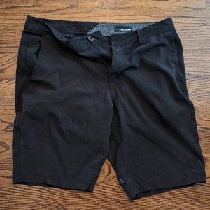 Black Volcom hybrid walkshort / board short - Size 34